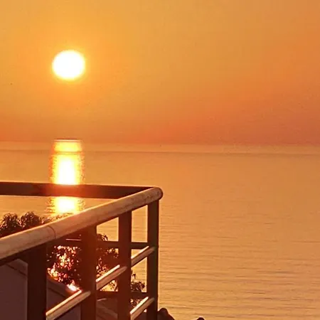 Sunset Lifestyle I * אריסרייה